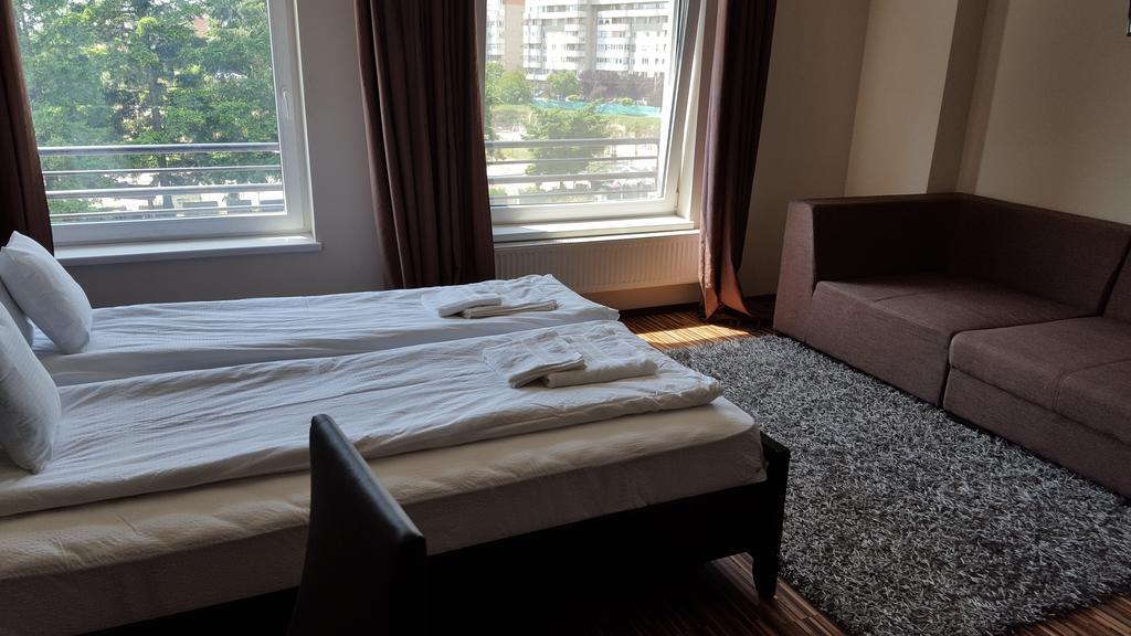 Sunlight Studio Apartment Oradea Εξωτερικό φωτογραφία