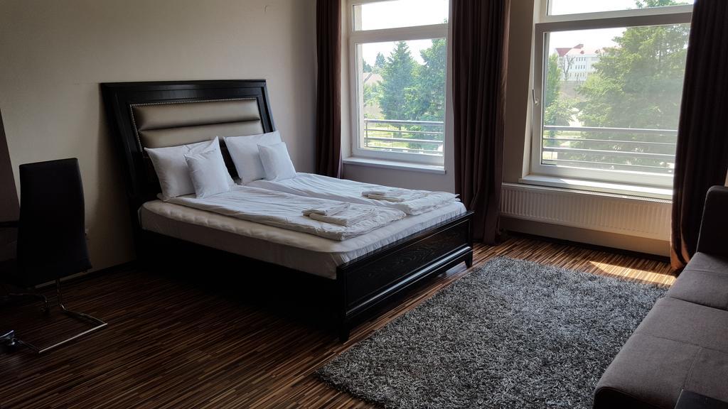 Sunlight Studio Apartment Oradea Εξωτερικό φωτογραφία